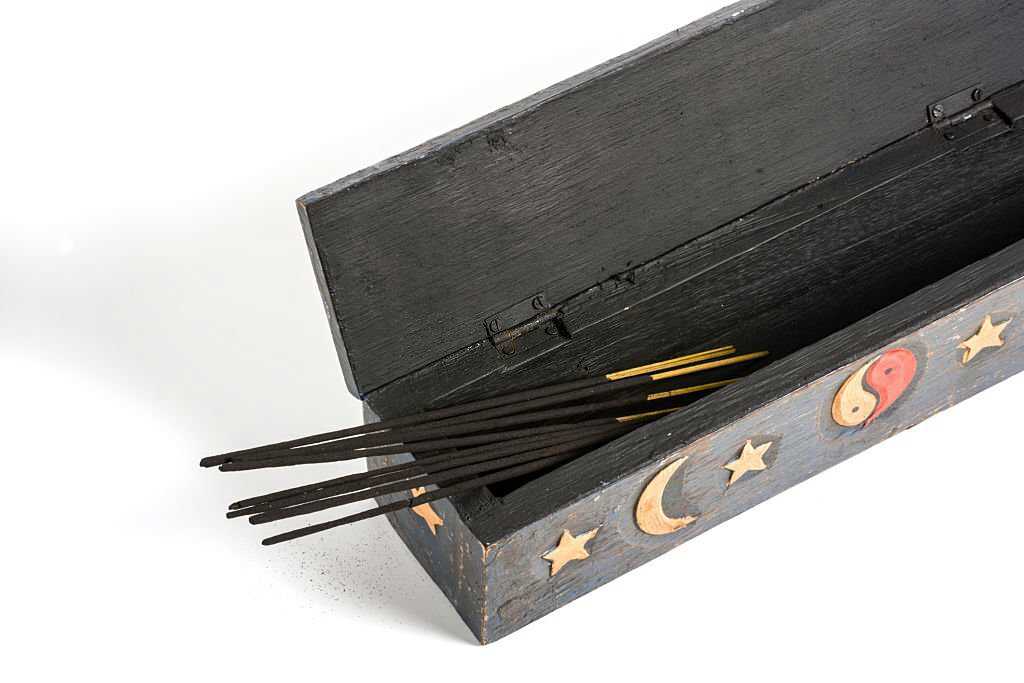 store incense You can store incense in an airtight container to avoid moisture and mold.