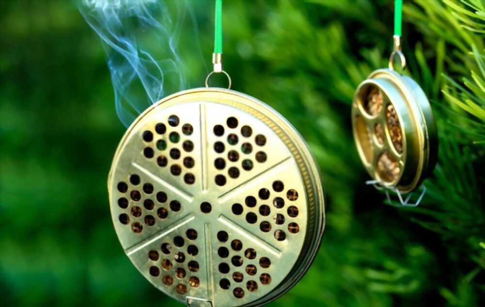 Burning incense mosquitos Burning incense is an easy and effective way to keep those mosquitos away!