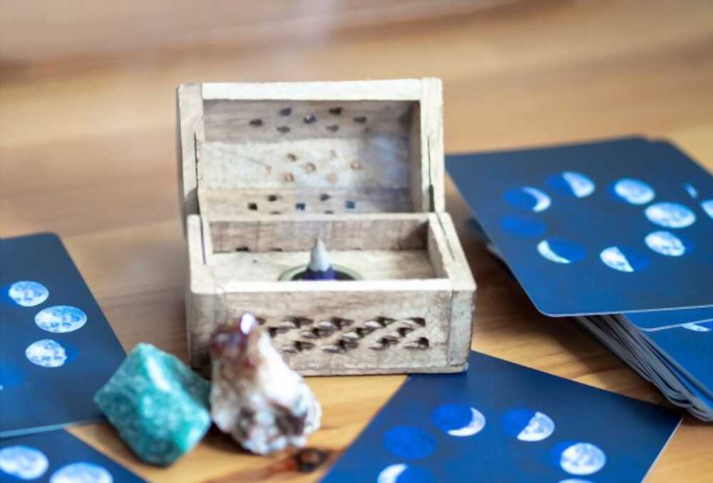 attract fortune love abundance Using incense will help you attract fortune, love, and abundance.