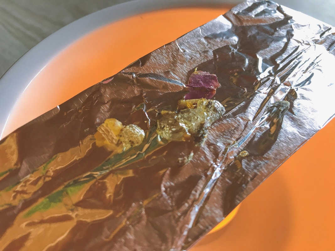 the incense burning on the foil Mm melted resin, no smoke!