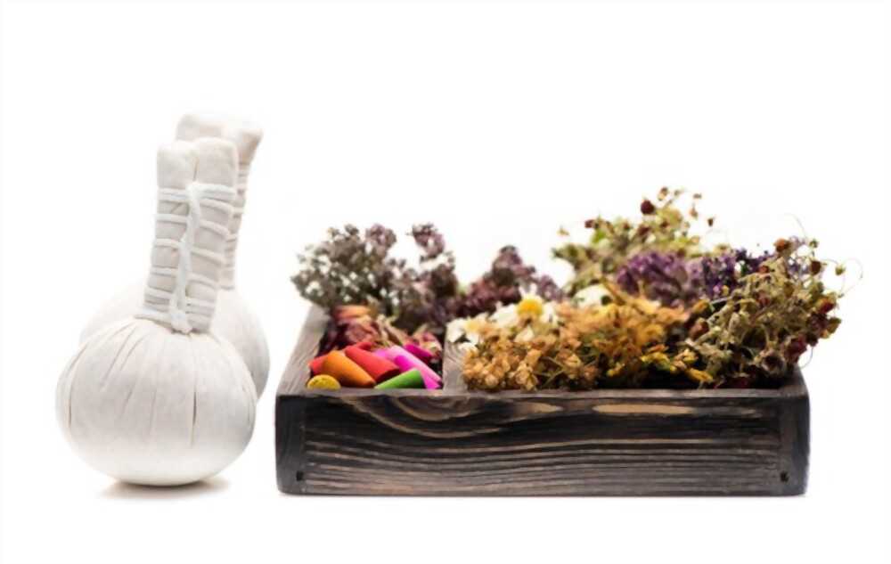 The gentle scent of chamomile will help you stay awake and focused in meditation.