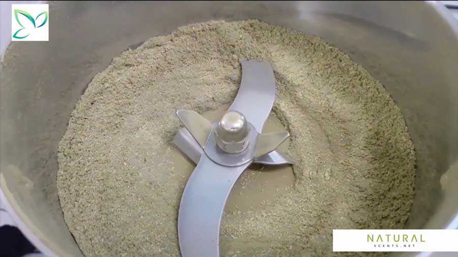 Grind the ingredients Grind the ingredients