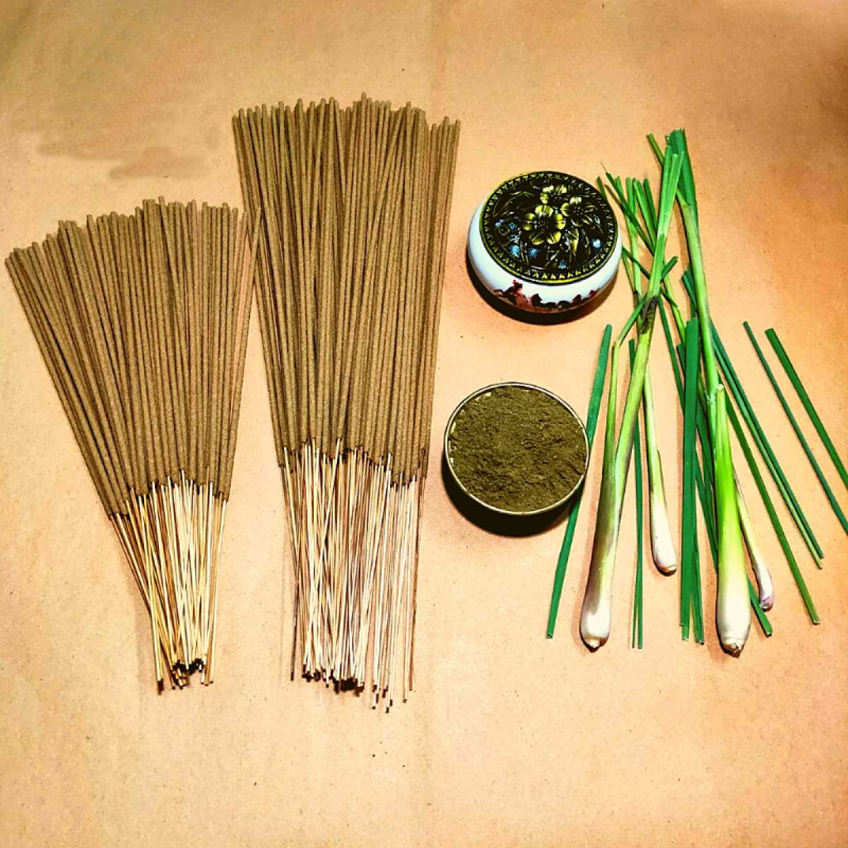 Lemongrass incense has a natural citrus-like aroma. Lemongrass incense has a natural citrus-like aroma.