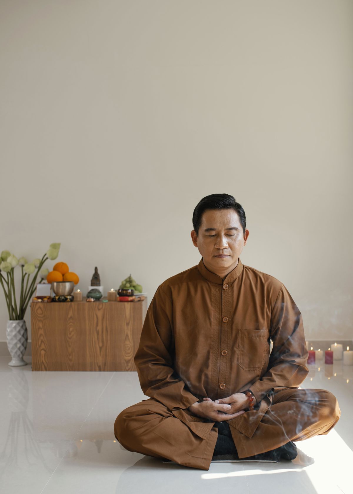 an atmosphere of tranquility and relaxation Create an atmosphere of tranquility and relaxation with the fragrant aromas of Satya Super Hit Incense!