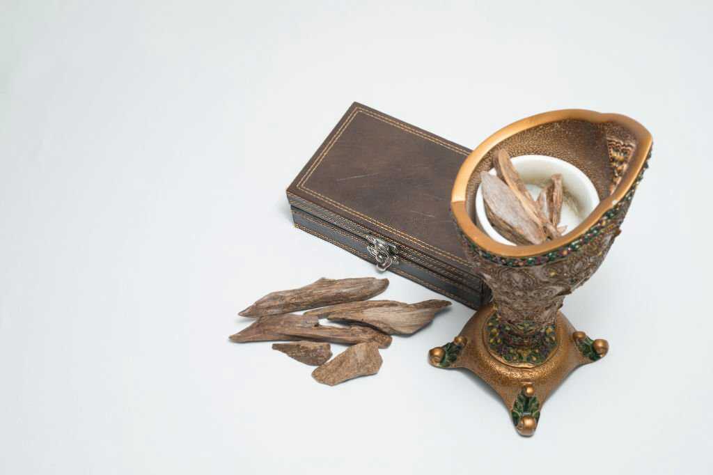 Agarwood incense spiritual meanings Agarwood incense has many spiritual meanings.