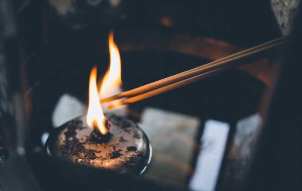 Burning incense to manifest Burning incense to manifest