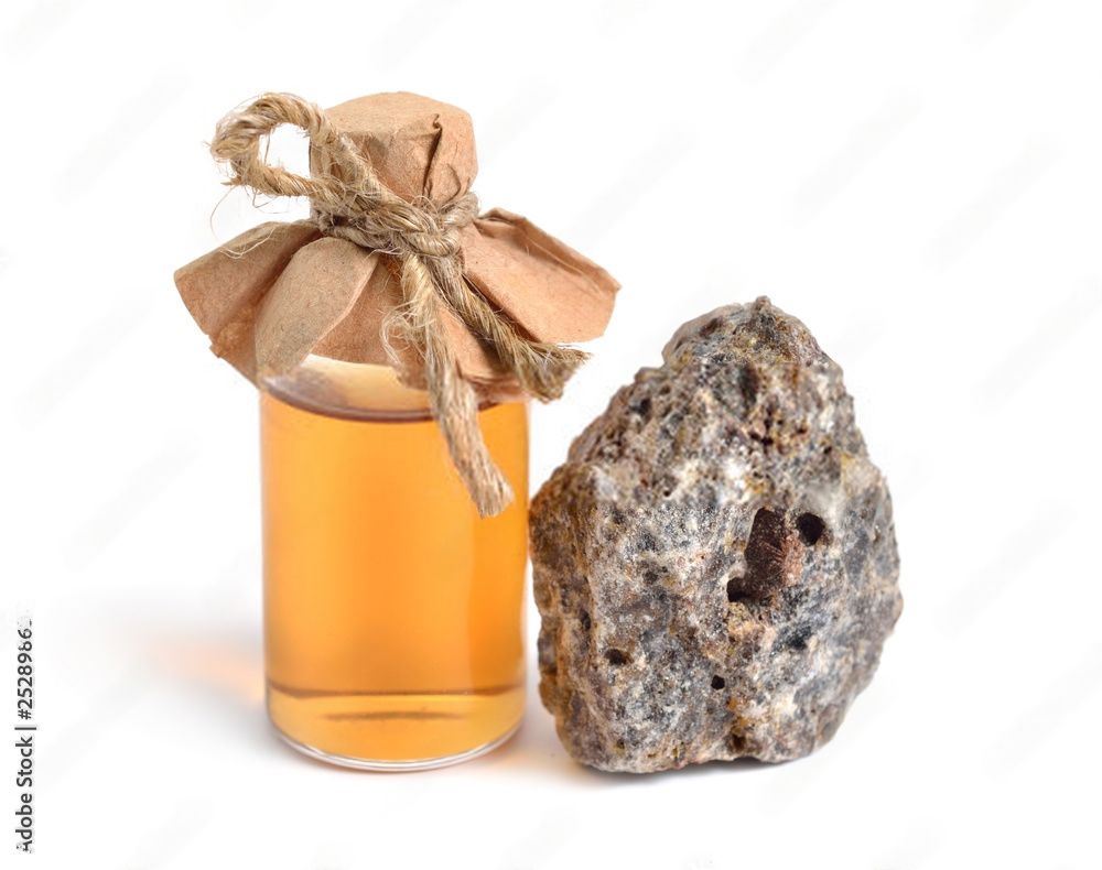 Transform your skin's health with Loban oil Transform your skin's health with Loban oil and see the difference!