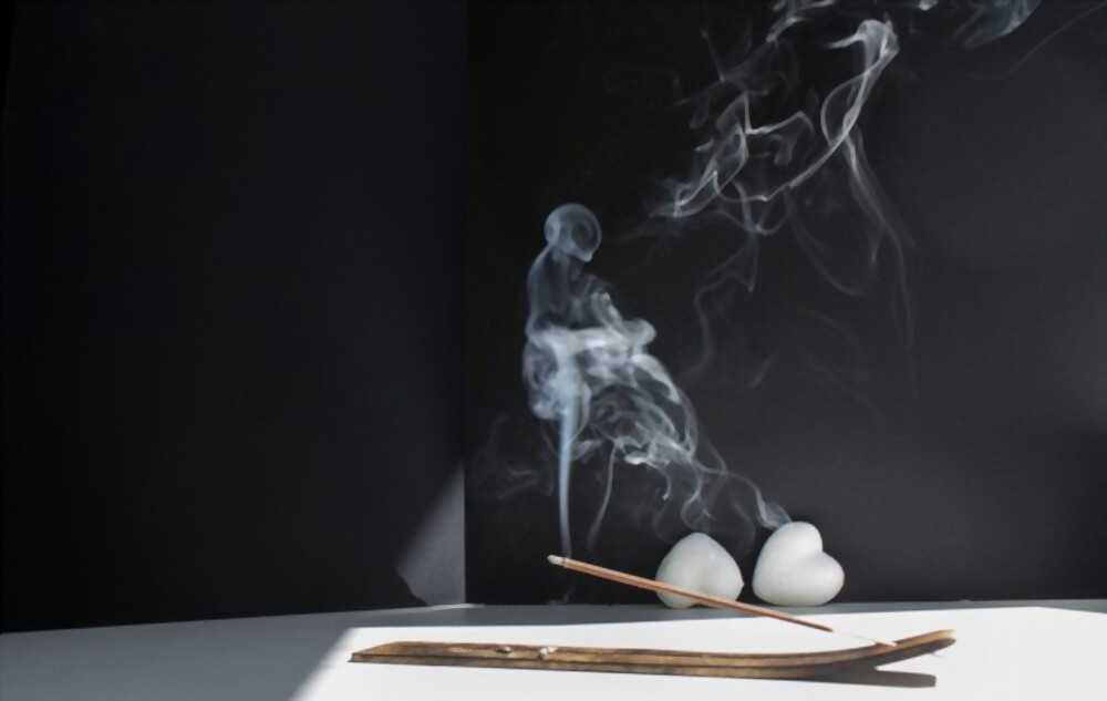 types of incense for meditation Depending on your mood and preferences, there are many types of incense suitable for meditation.