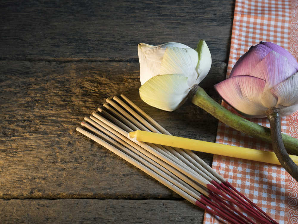 5 Benefits And Uses Of Lotus Incense