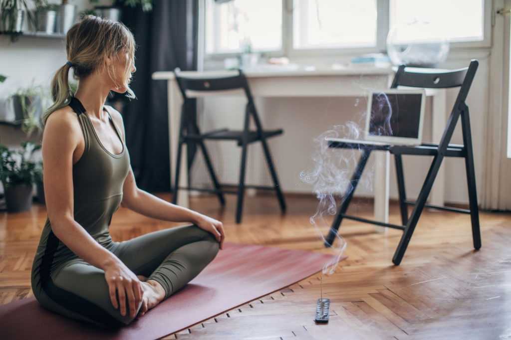 5 Awesome Benefits of Clove Incense