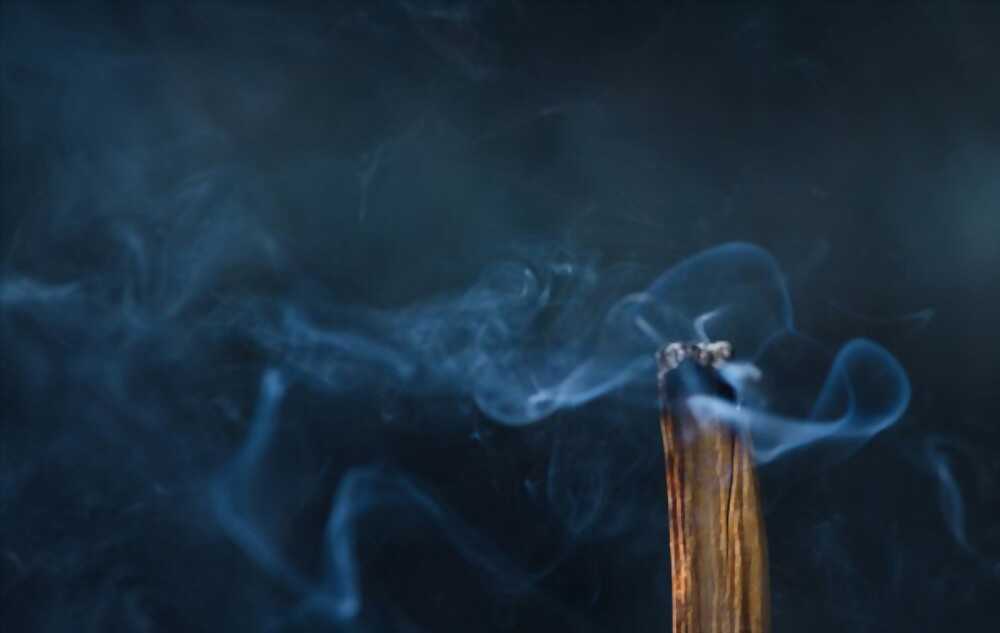 Smoke forms a circle Smoke forms a circle