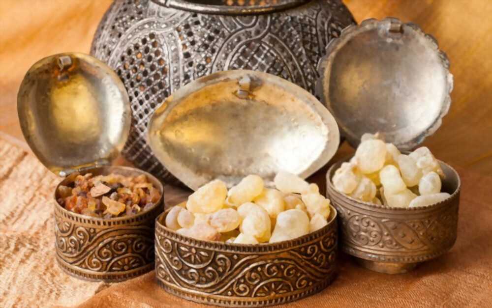 Myrrh is one of the best incense for cleansing and removing the aura of crystals.
